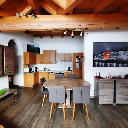 Apartment Lora Fuegen